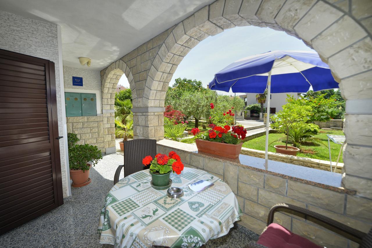 Apartment Mip Poreč Exterior foto